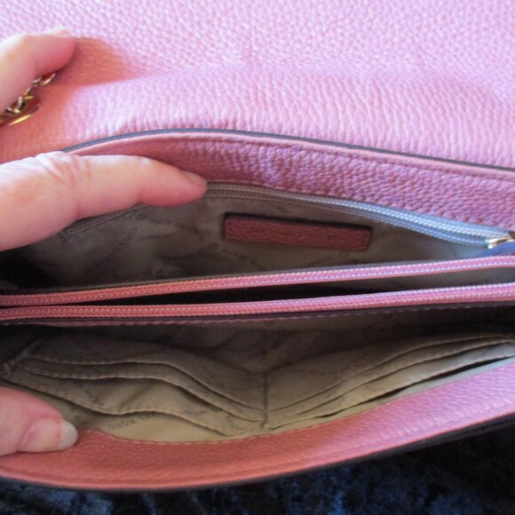 2018 Michael Kors Convertible Shoulder Pink/Tan/Logo Handbag w/Gold Chain - Picture 6 of 11